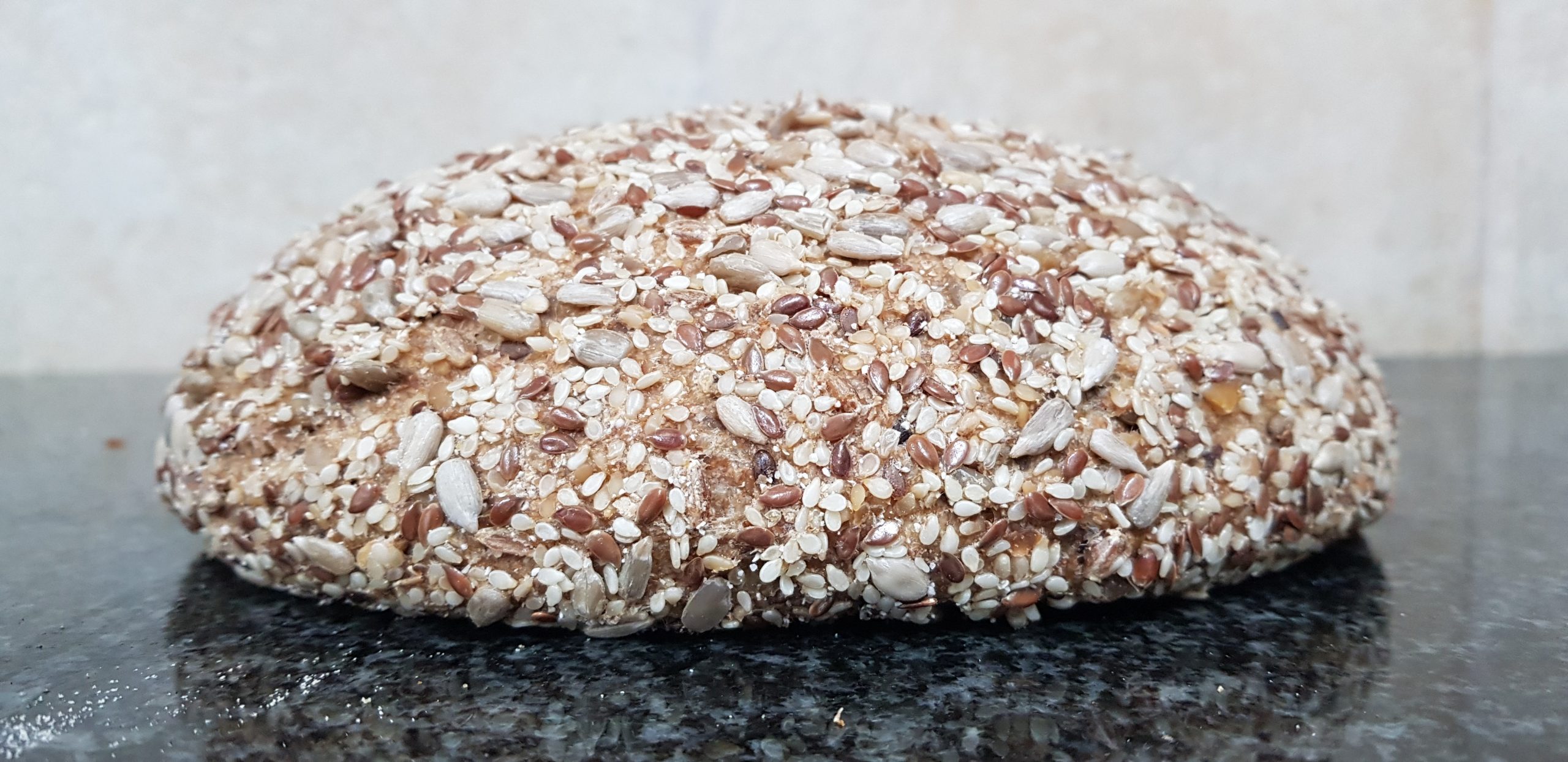 UhuruBrot - Seed Boule
